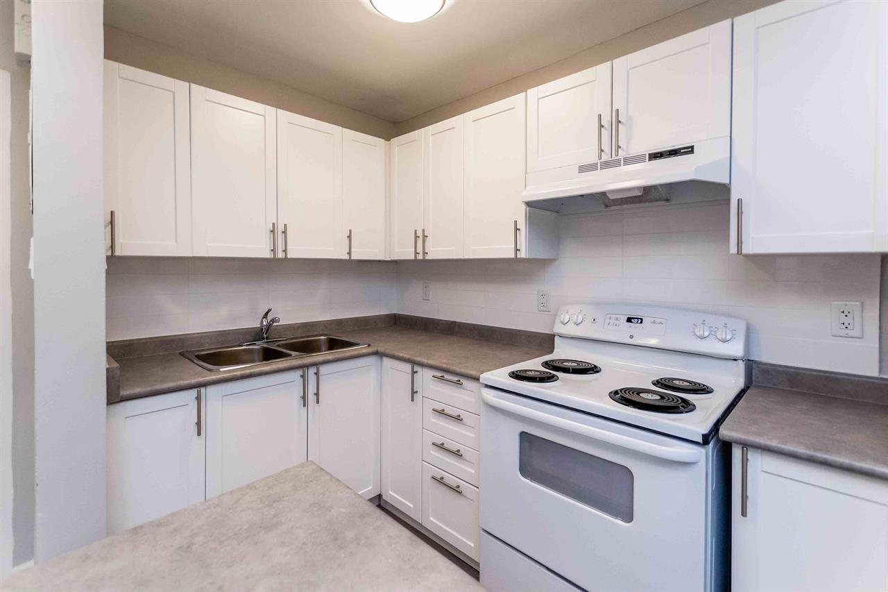 Park Place on Village Green Apartments | 2939888