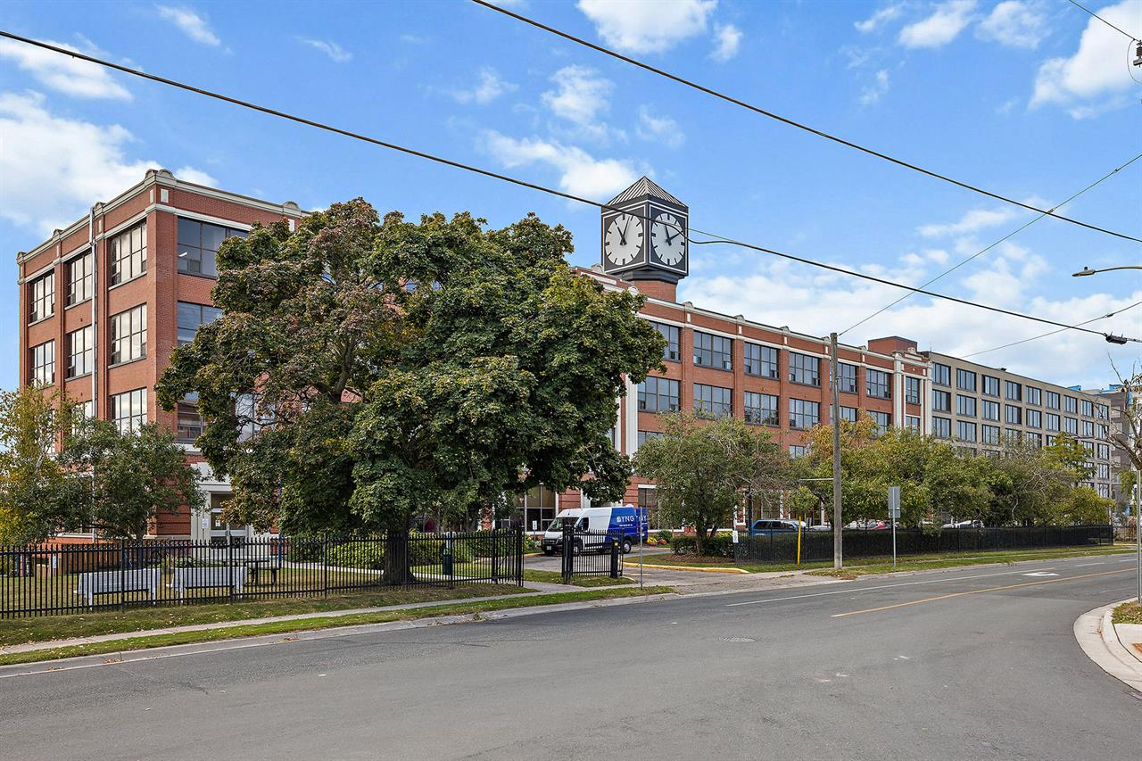 Time Square Apartments | 2938597