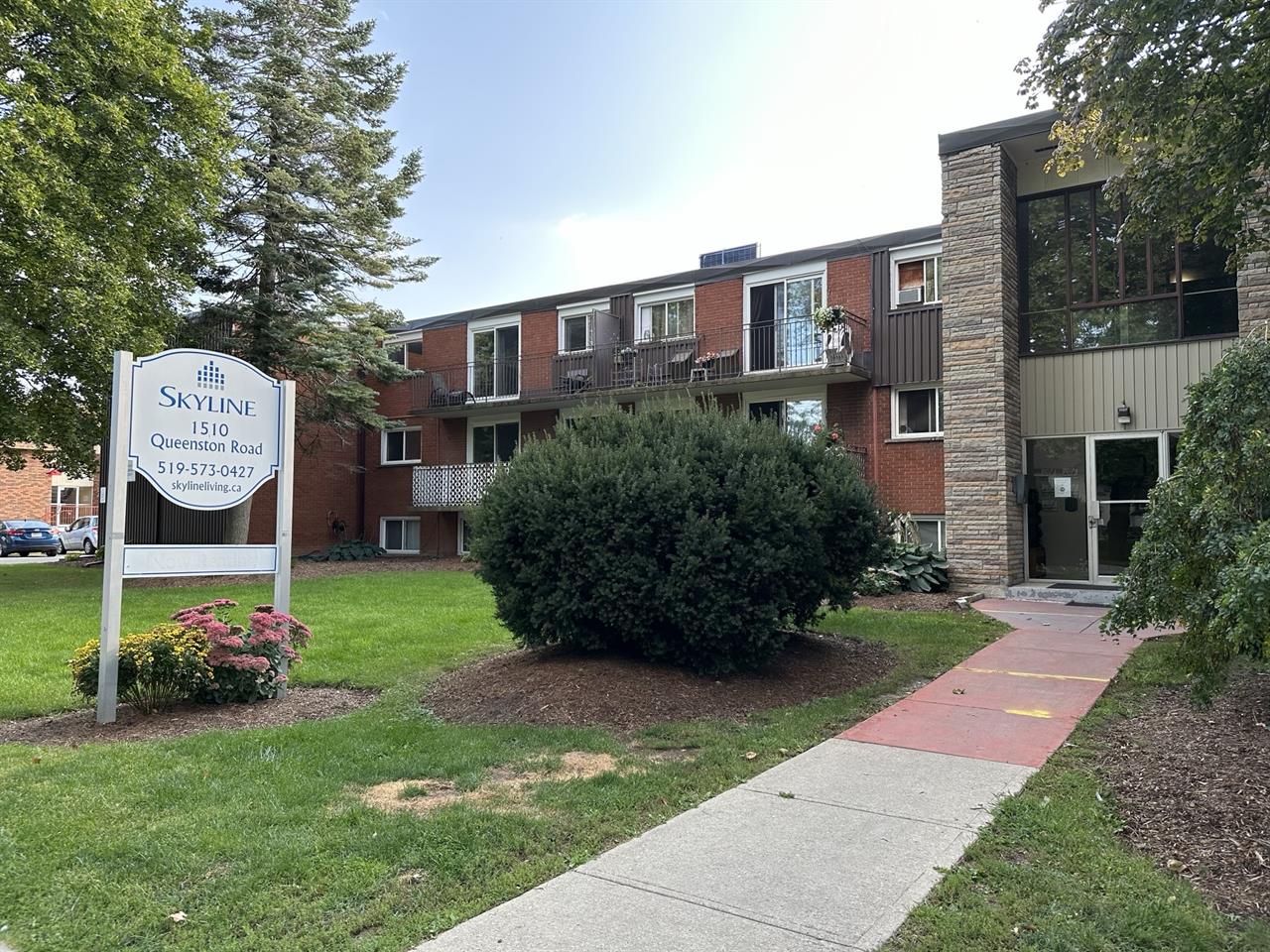 Queenston Apartments | 2938609