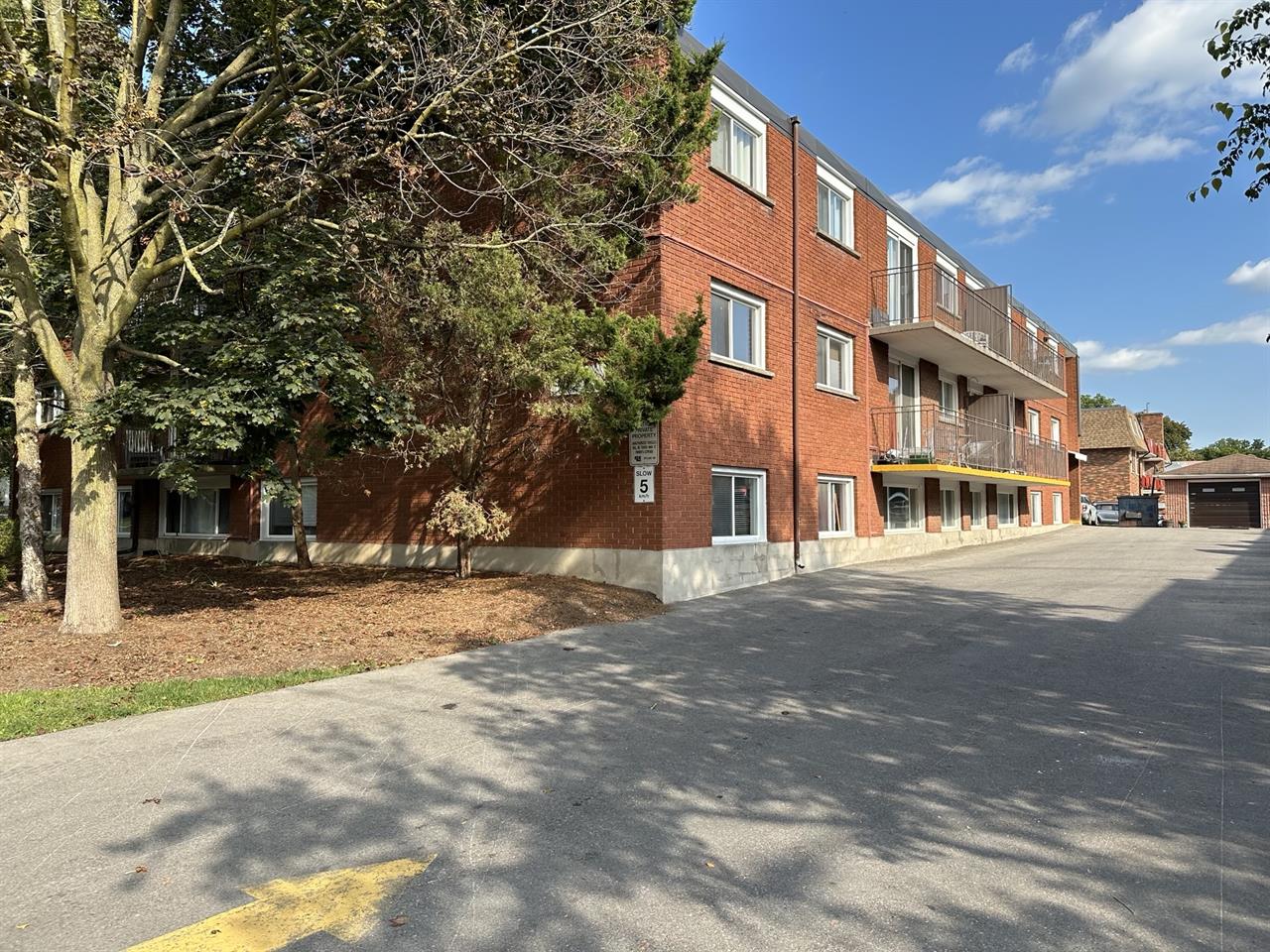 Queenston Apartments | 2938609