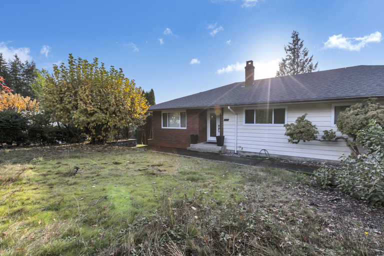 Beautiful Spacious 1 Bedroom Suite In North Vancouver! | 4167 Ranger Crescent, North Vancouver | 2938804