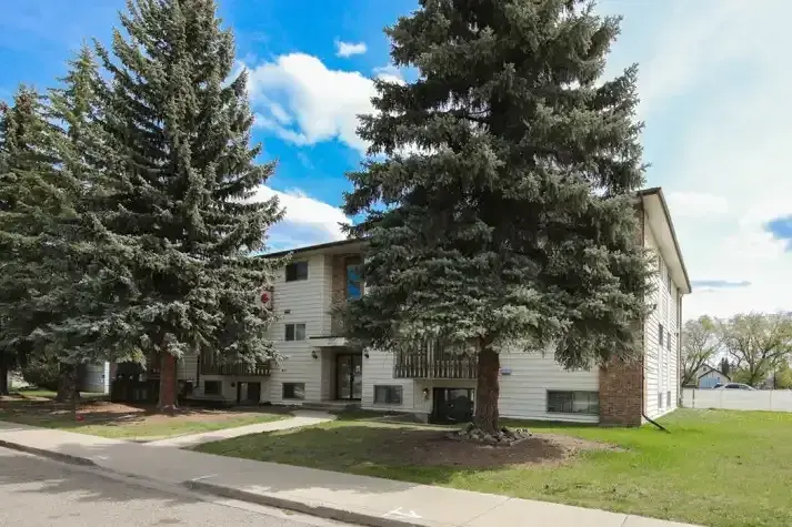 Dog Friendly 2 Bedroom Apartment! In-Suite Laundry!!! | 5811 58 Avenue, Red Deer | 2938903