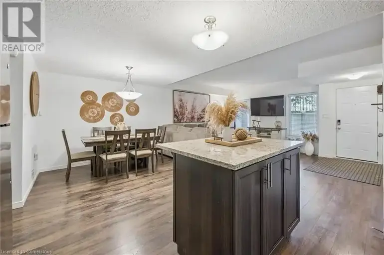 20 SIENNA Street Unit# D | 20 SIENNA Street Unit# D, Kitchener | 2950836