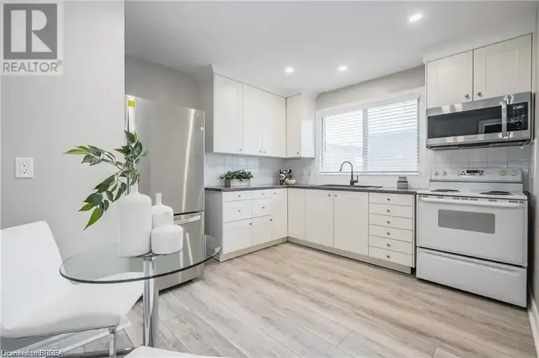 426 HIGHLAND Road E Unit# A | 426 HIGHLAND Road E Unit# A, Kitchener | 2950878