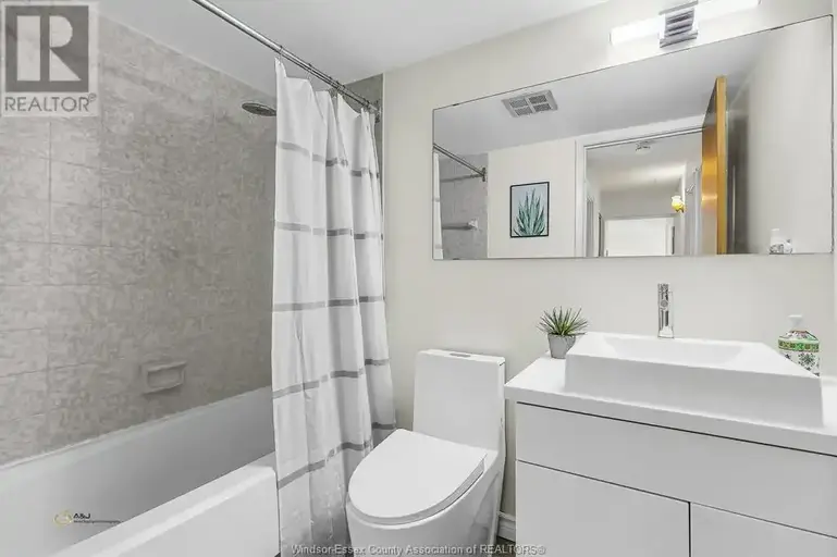 150 PARK STREET Unit# 1513 | 150 PARK STREET Unit# 1513, Windsor | 2939556