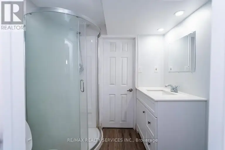 BASEMENT - 71 HELENE CRESCENT | BASEMENT - 71 HELENE CRESCENT, Waterloo | 2980308