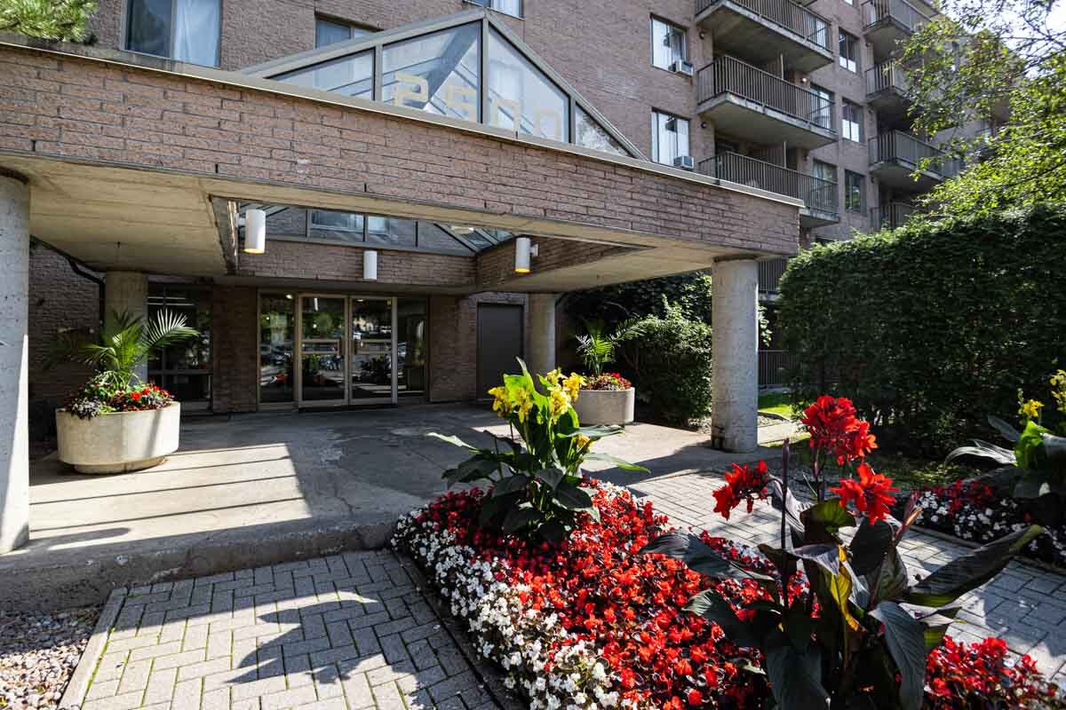Bachelor Available At 2500 Cavendish Blvd., Montreal - 2500 Cavendish Blvd., Montréal | 2939791