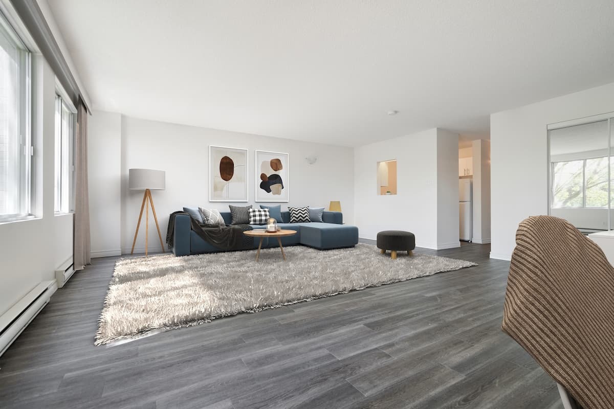 Bachelor Available At 2500 Cavendish Blvd., Montreal - 2500 Cavendish Blvd., Montréal | 2939791