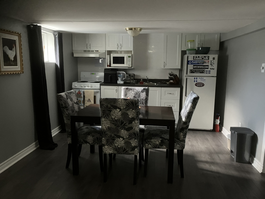 Logis Moderne - Une Chambre à Coucher | 2939796