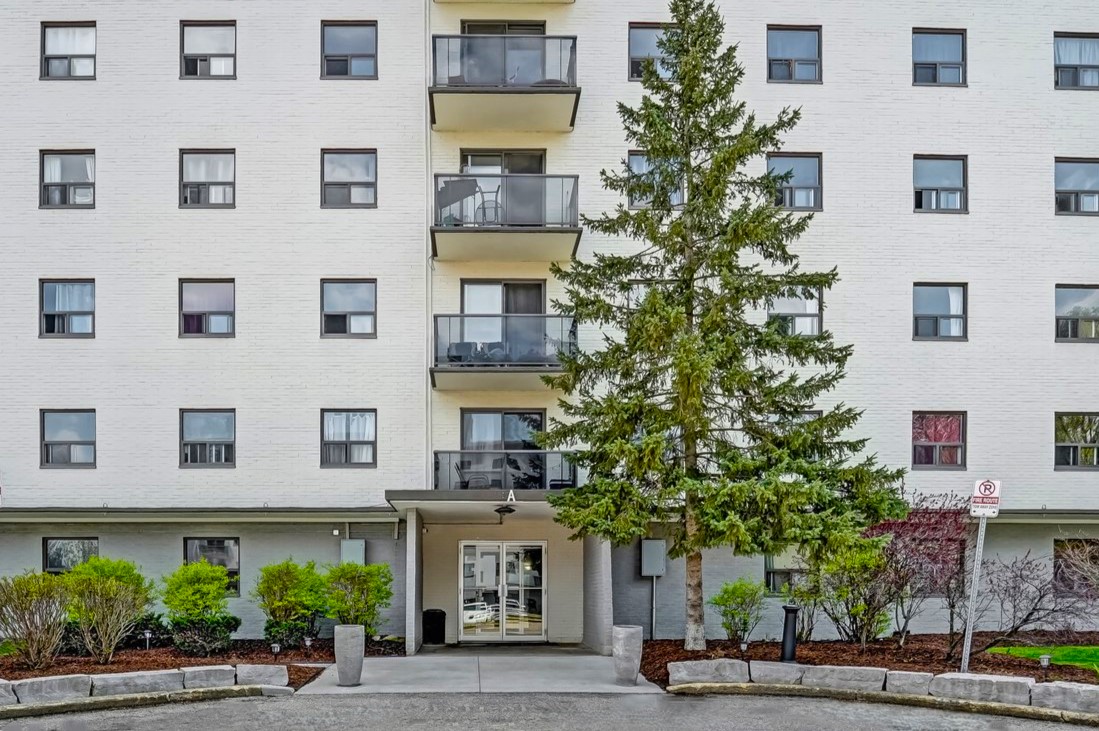 Park Lane Towers Apartments | 2939887