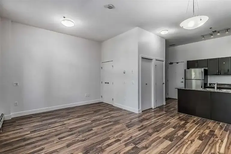 Bright big studio/loft condo | Calgary | 2949438