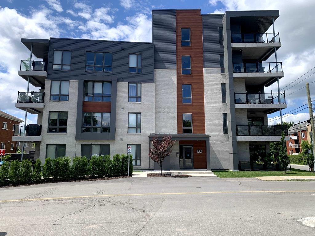 Superbe Condo, 4 1/2, très ensoleillé, garage et ascenseur, 1150 pc, Deux-Montagnes | 2940485