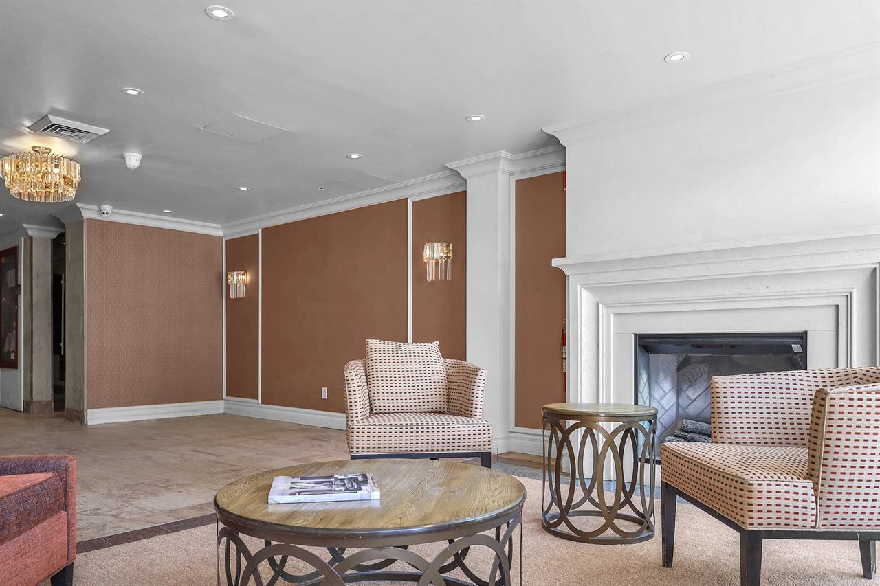 Spacious 2 Bedrooms - 200 Kensingon, Westmount | 2940533