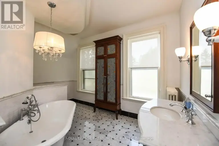 1042 SIXTH LINE | 1042 SIXTH LINE, Oakville | 2940583