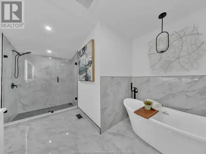 1387 Lincoln | 1387 Lincoln, Windsor | 2940721