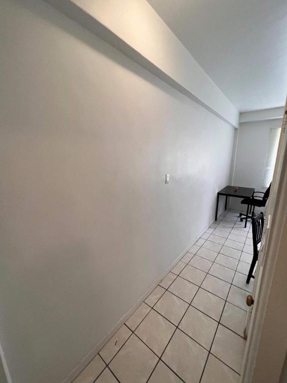 STUDIO SPACIEUX AVEC VUE SUR UN LUXURIANT JARDIN PRIVÉ RENOVE | 2940892