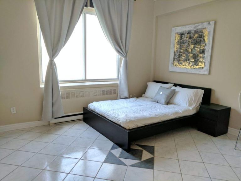 STUDIO RENOVE AVEC VUE IMPRENNABLE SUR UN JARDIN PRIVÉ | 2940900