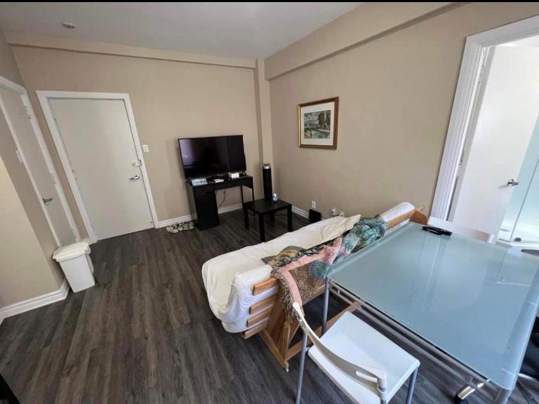GHETTO MCGILL- 1 CH FERMÉE | 2940916