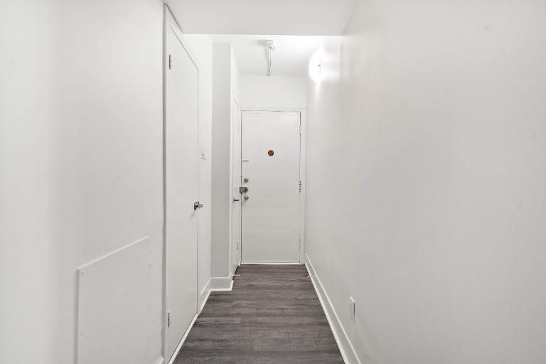 3½ Centre Ville près de McGill - DISPONIBLE EN SEPTEMBRE | 2940917