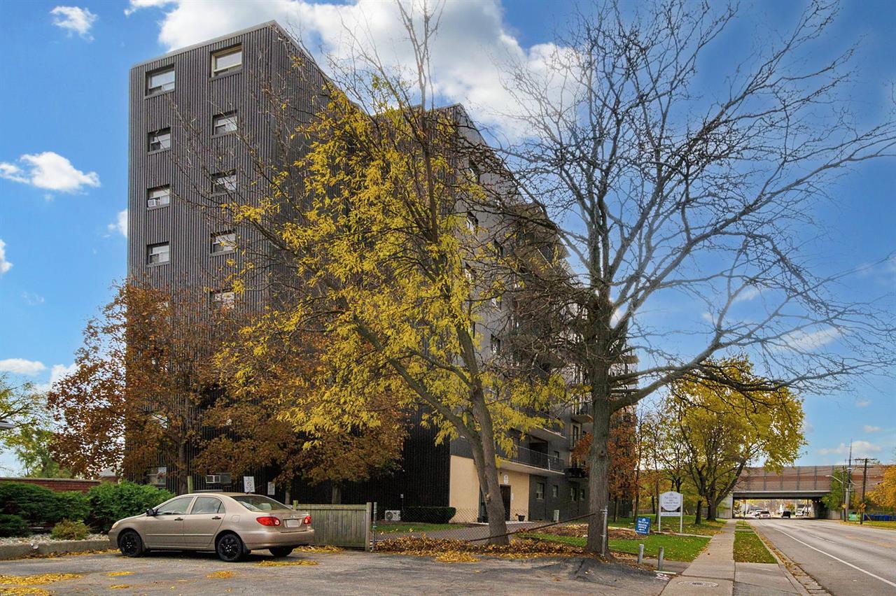 Regal Tower Apartments - Sarnia | 2941066