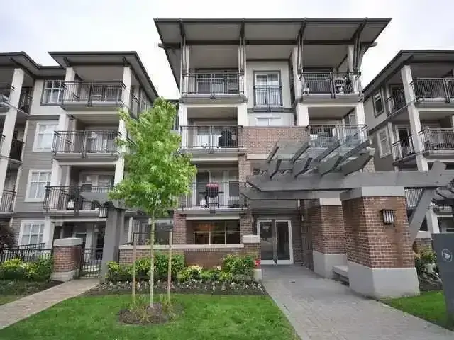 Brentwood, 4th Floor Penthouse!    4768 Brentwood Dr Burnaby | 4768 Brentwood Drive, Burnaby | 2941225