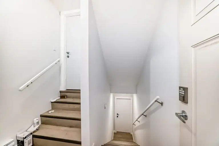 81 Edith Crescent NW - B Calgary AB | 81 Edith Crescent NW - B, Calgary | 2941278