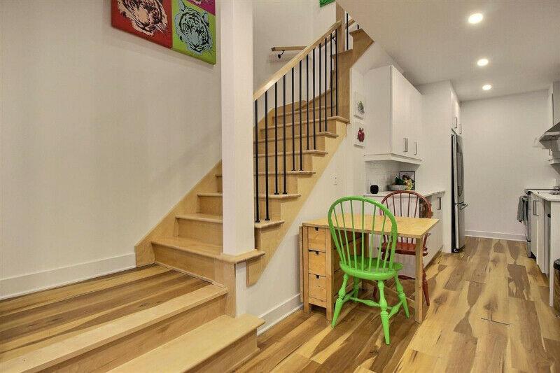 Style condo, 2 chambres fermées, sur 2 étages | 2941369