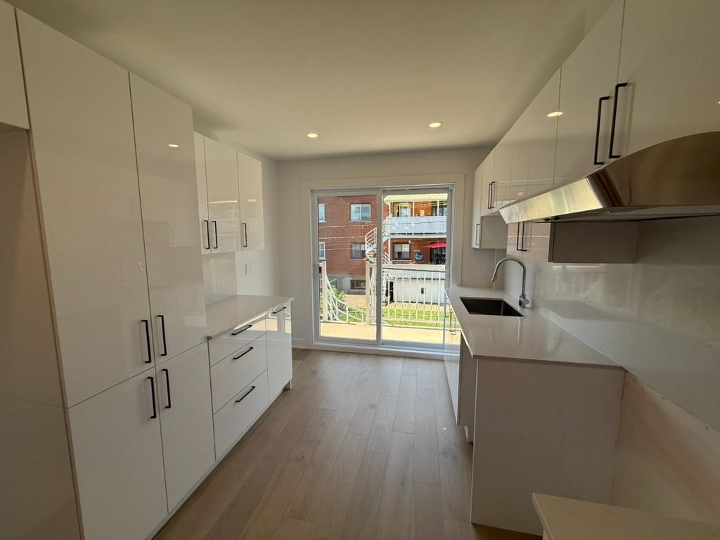 5 1/2 entièrement rénové avec garage – Ville LaSalle – 2 000 $/mois | 2941384