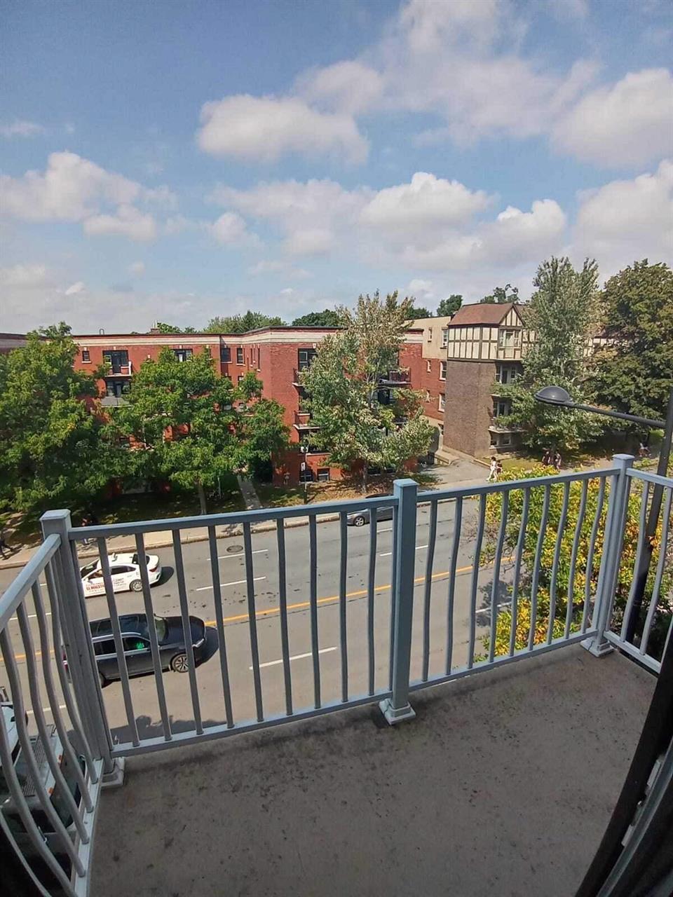PRES DU METRO SNOWDON 3 CHAMBRES FERMEES- RENOVE | 2941441