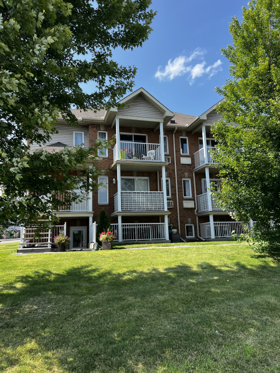 Condo De Luxe 1250 PI CARRÉ | 2941895