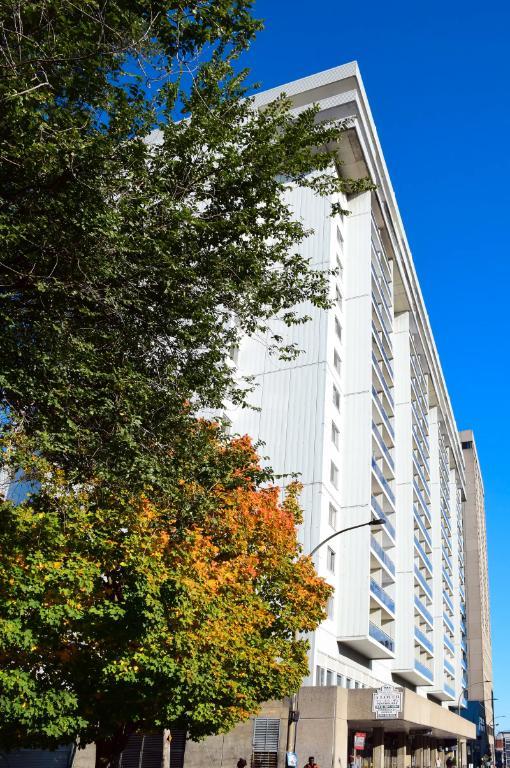 Appartement 1 1/2 METRO SHERBROOKE -ELECTRICITÉ CHAUFFAGE INCLUS | 2942388