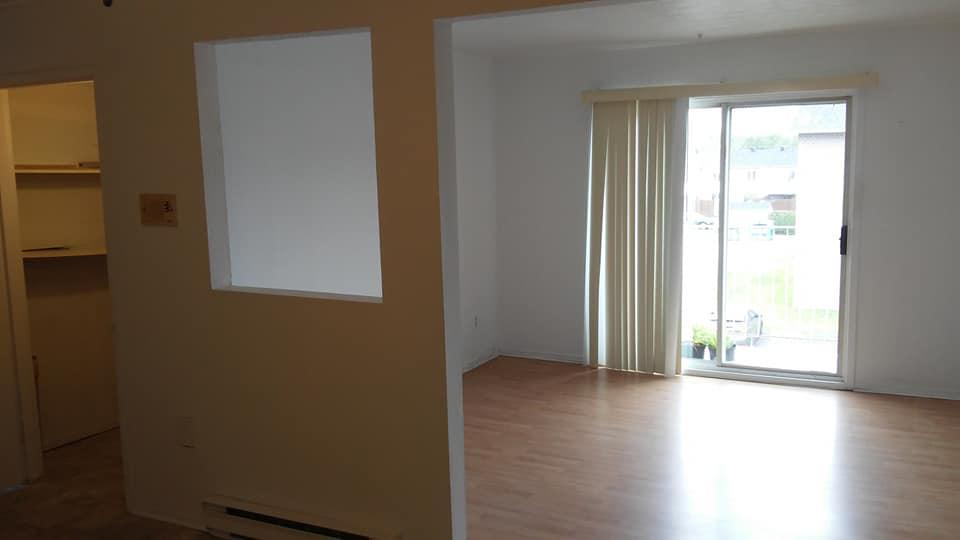 Logement 4 1/2 | 2942389