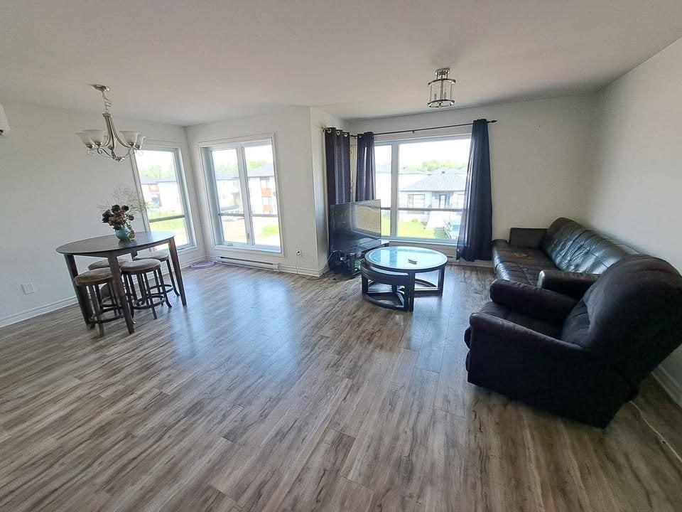4 1/2 moderne à louer – Brownsburg-Chatham | 2942399