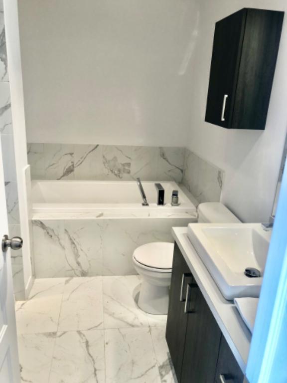 À LOUER LAVAL Superbe 4,5 dans un Triplex (Ste-Rose) | 2942414
