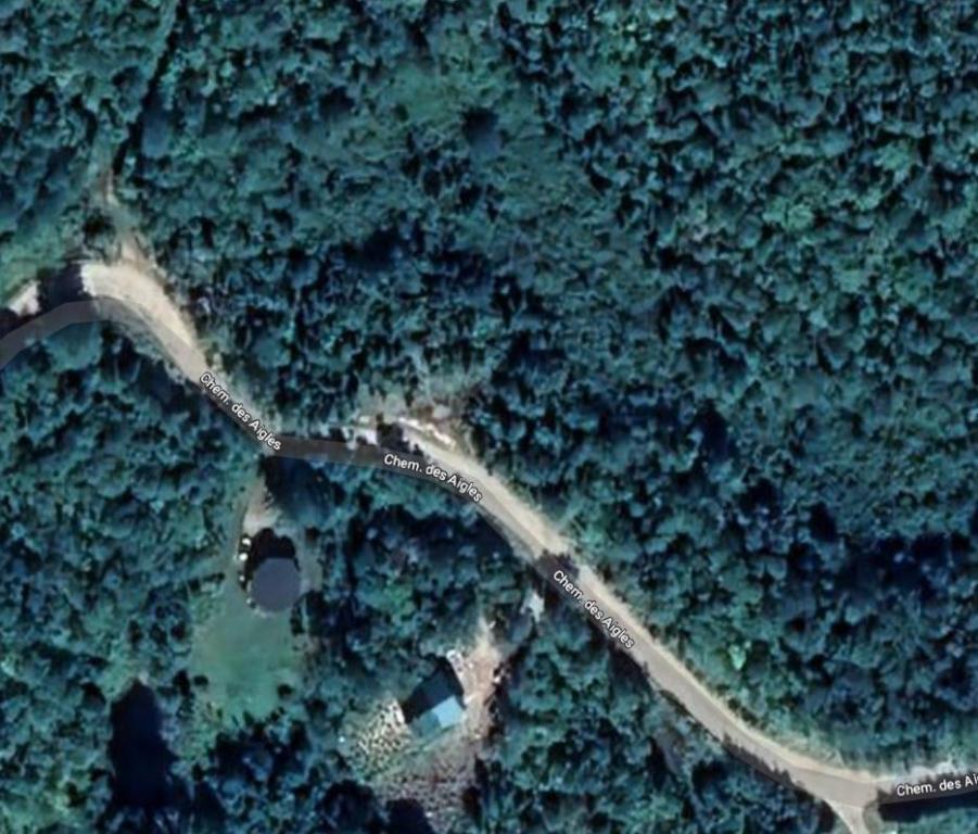 Grand terrain à vendre en montagne - Votre havre de paix en nature à 1h30 de Montréal, à St-Damien, dans Lanaudière | 2942852
