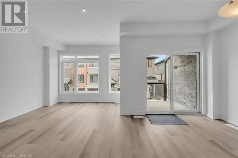 461 BLACKBURN Drive Unit# 90 | 461 BLACKBURN Drive Unit# 90, Brantford | 2943039