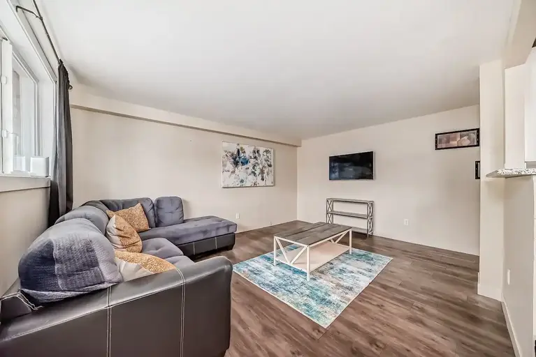 Fully Furnished Renovated Peaceful Oasis + Parking + Internet | Calgary | 2943186