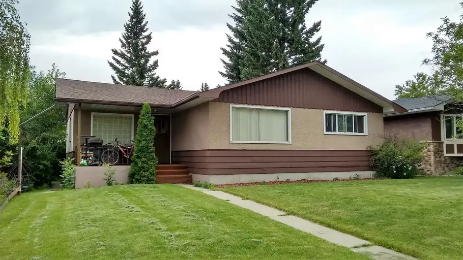 5 Bedrooms Home in Brentwood (Walk to U of C, LRT, Buses, Schools) | 23 Brantford Crescent NW, Calgary, AB T2L 1N9, Canada, Calgary | 2953929