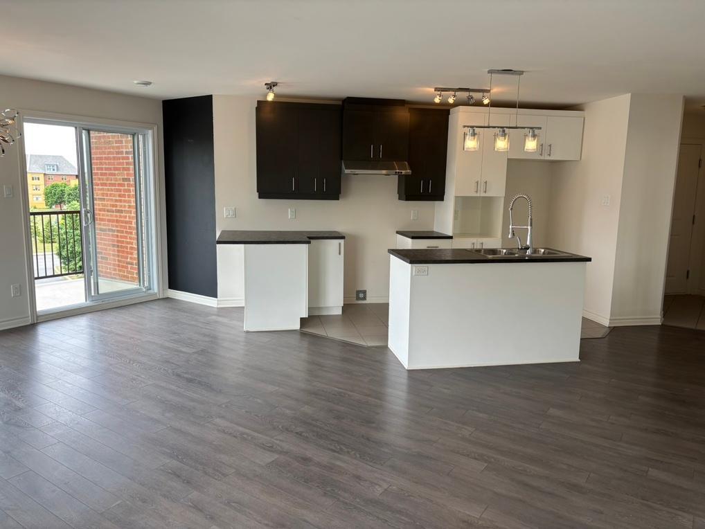 A lour 41/2 Brodsard | 2943845