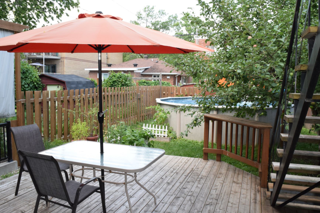 Rez-de-chaussée Avec Cour Et Piscine | 2943933