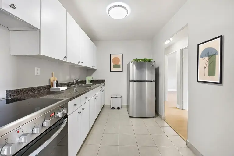 725-745 Wonderland Road South | 745 Wonderland Road South, London | 2944045