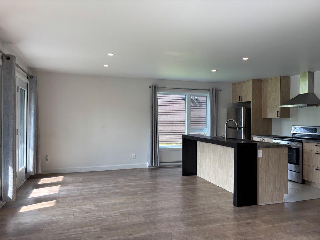 Appartement rez-de-chaussée lumineux à louer | 2944995