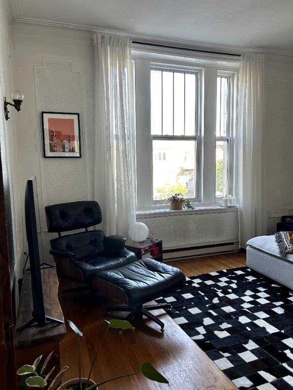 Grand condo 4 1/2 Plateau Mont-Royal | 2945352