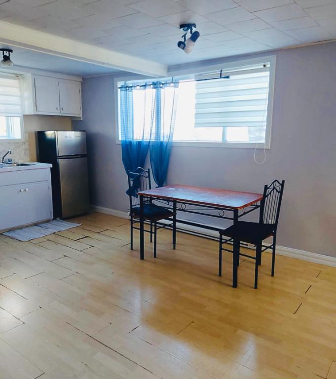 Logement 4 et demi situé à Port-Cartier, libre le 01 septembre 2025. | 2945974