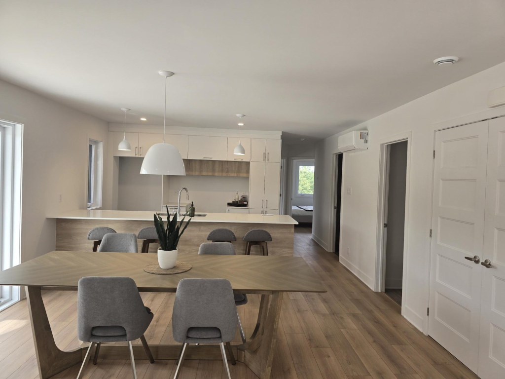 Grand 4½ Dans Une Résidence Neuve | 2946024