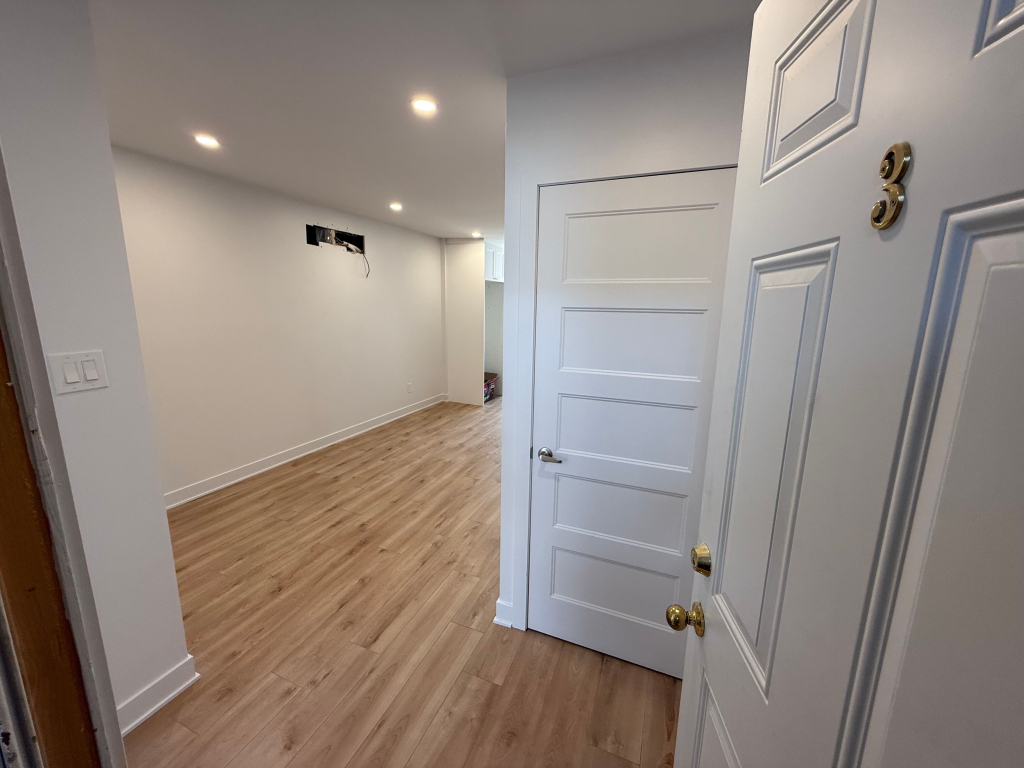 3 1/2 Completement Neuf | 2946025