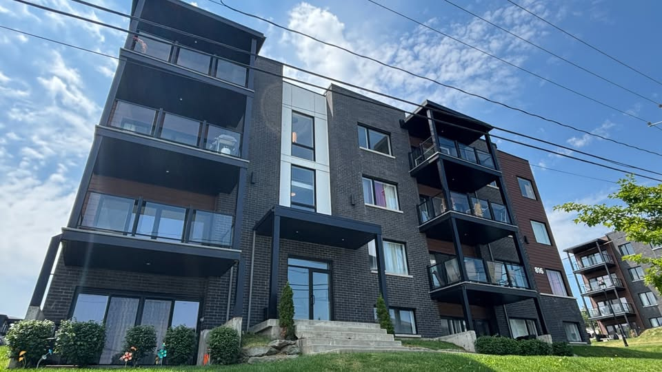 LUXUEUX 5½ | CARRÉ BELVÉDÈRE | RÉCENT | 2946057