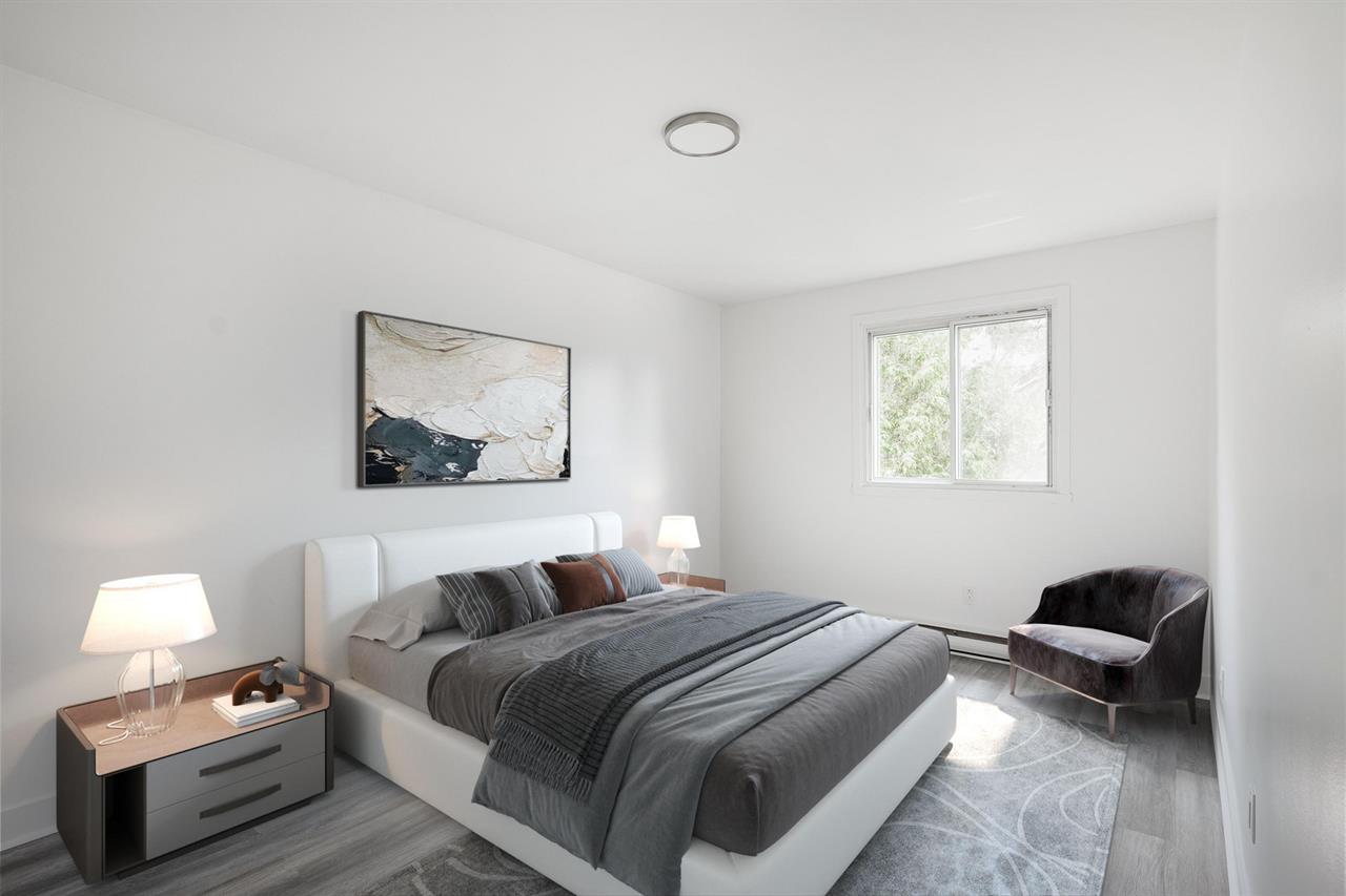 3 Bedroom Large L Shape Kitchen & Dining Room - 241-323 Rue Blue Haven, Dollard-des-Ormeaux | 2946075