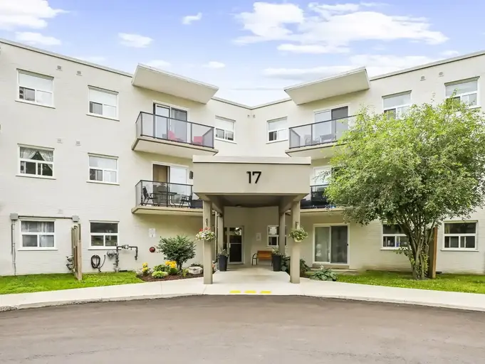 Barker Street Apartments | 17 & 19 Barker St., Paris | 2946266