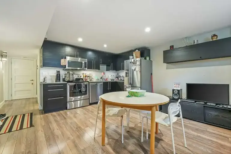 257 Hendon | 257B Hendon Drive Northwest, Calgary | 2946431